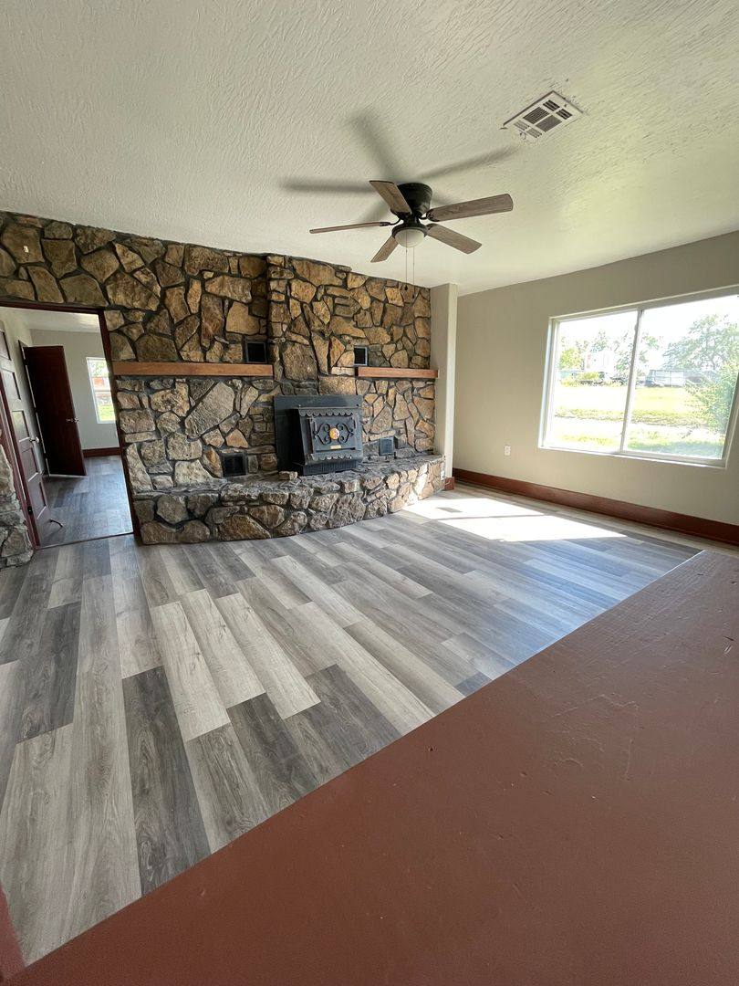 House for rent at 9696 State Highway Cc, Exeter, MO 65647