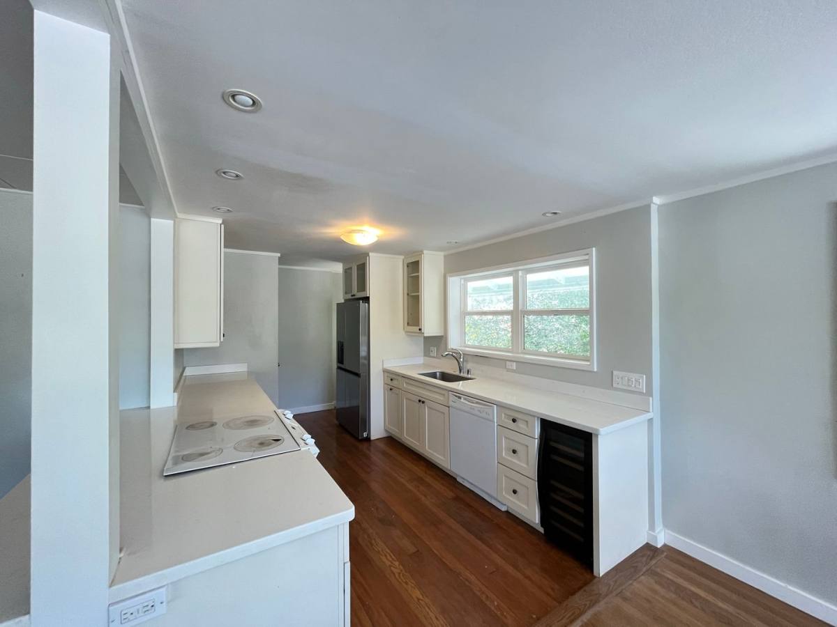 Apartment for rent at 5411 Opihi St, Honolulu, HI 96821