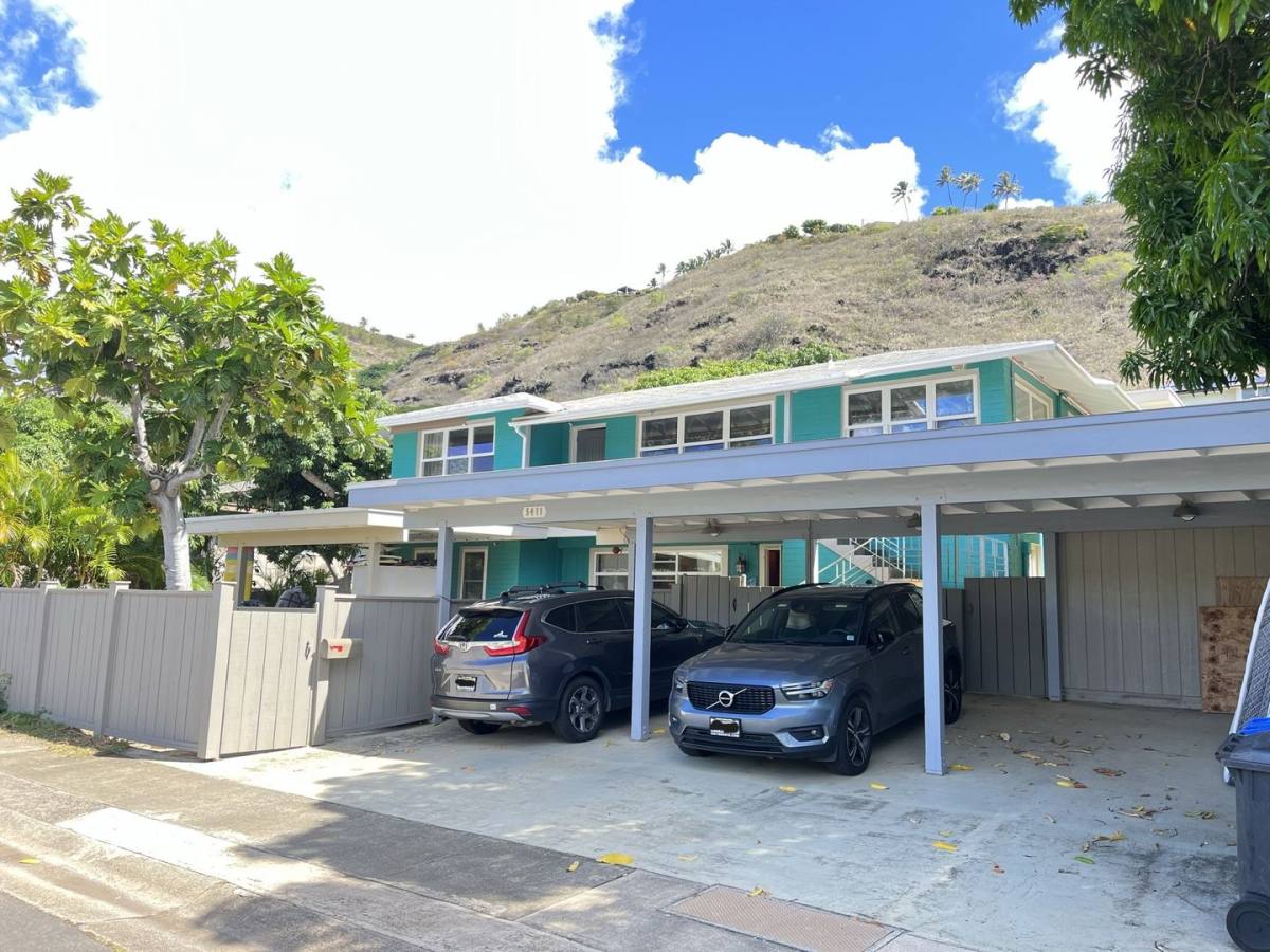 Apartment for rent at 5411 Opihi St, Honolulu, HI 96821