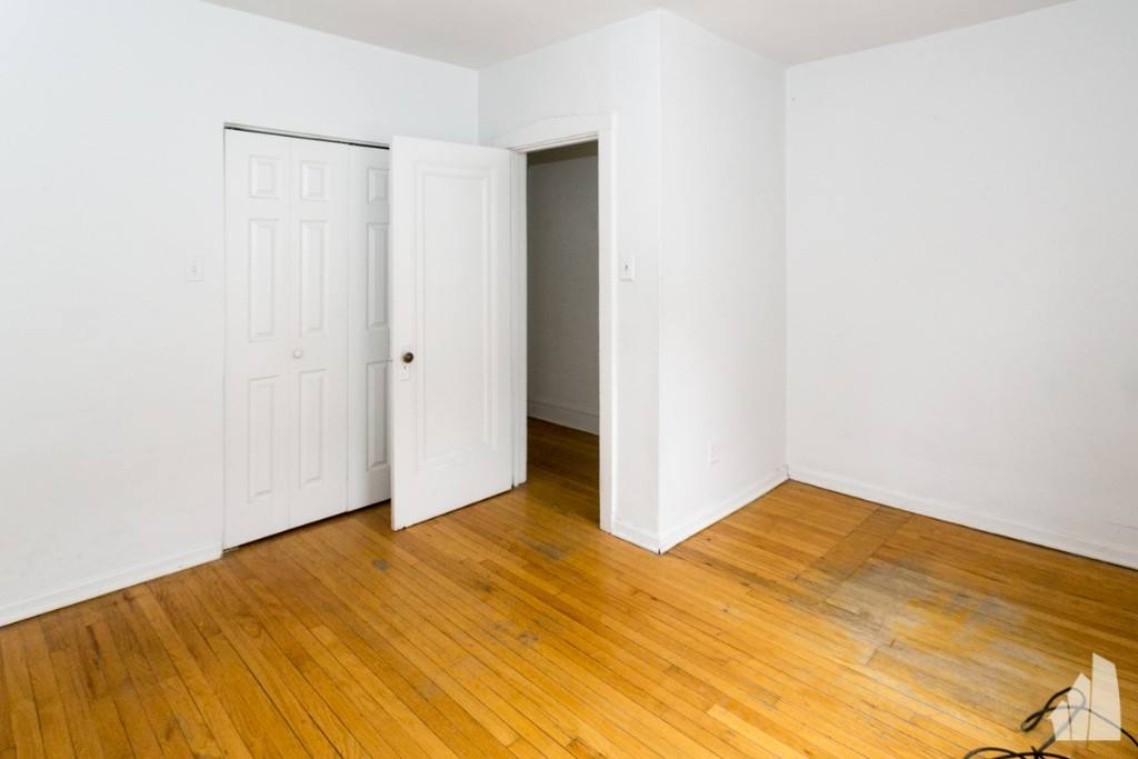 Apartment for rent at 1904 W Winnemac Ave #1, Chicago, IL 60640
