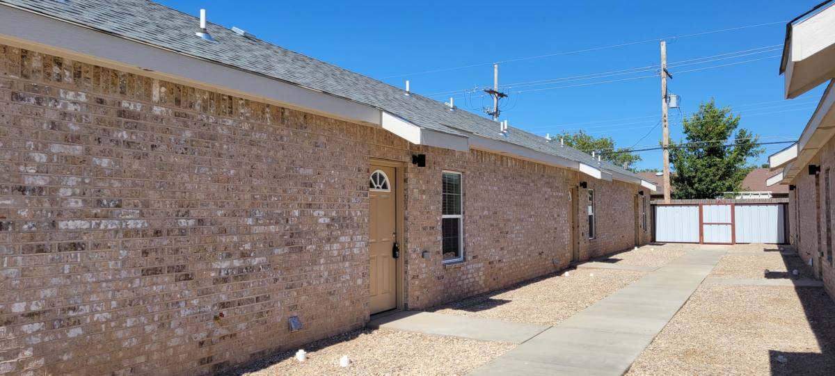 Apartment for rent at 2412 E 14th St, Clovis, NM 88101