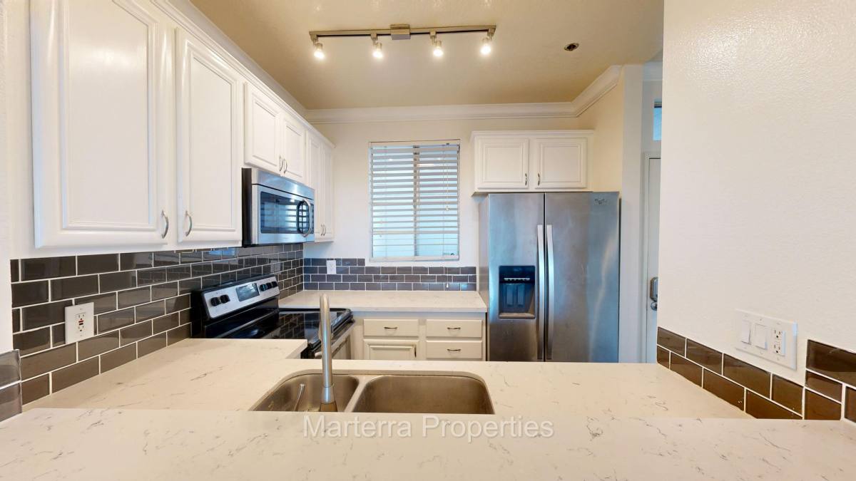 Apartment for rent at 20331 Bluffside Circle, Huntington Beach, CA 92646