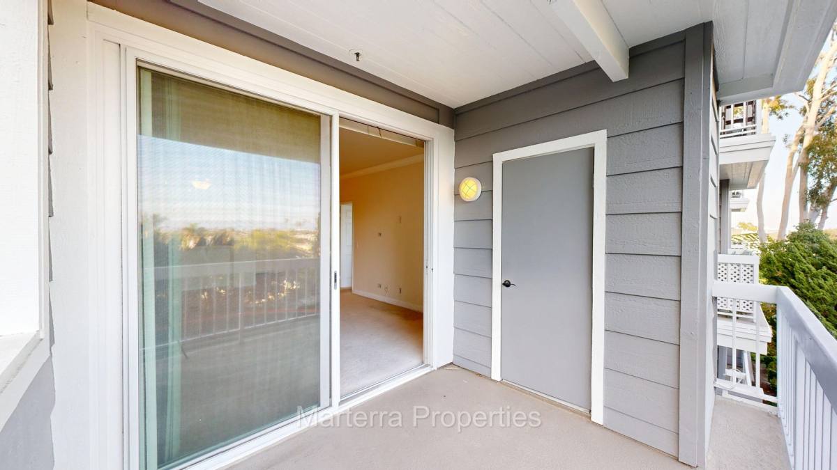 Apartment for rent at 20331 Bluffside Circle, Huntington Beach, CA 92646