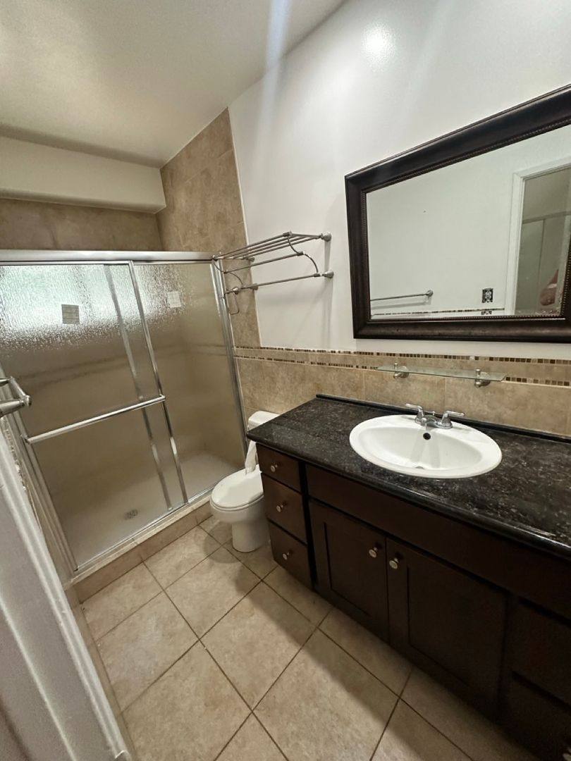 Apartment for rent at 1537 Stanford St, Santa Monica, CA 90404
