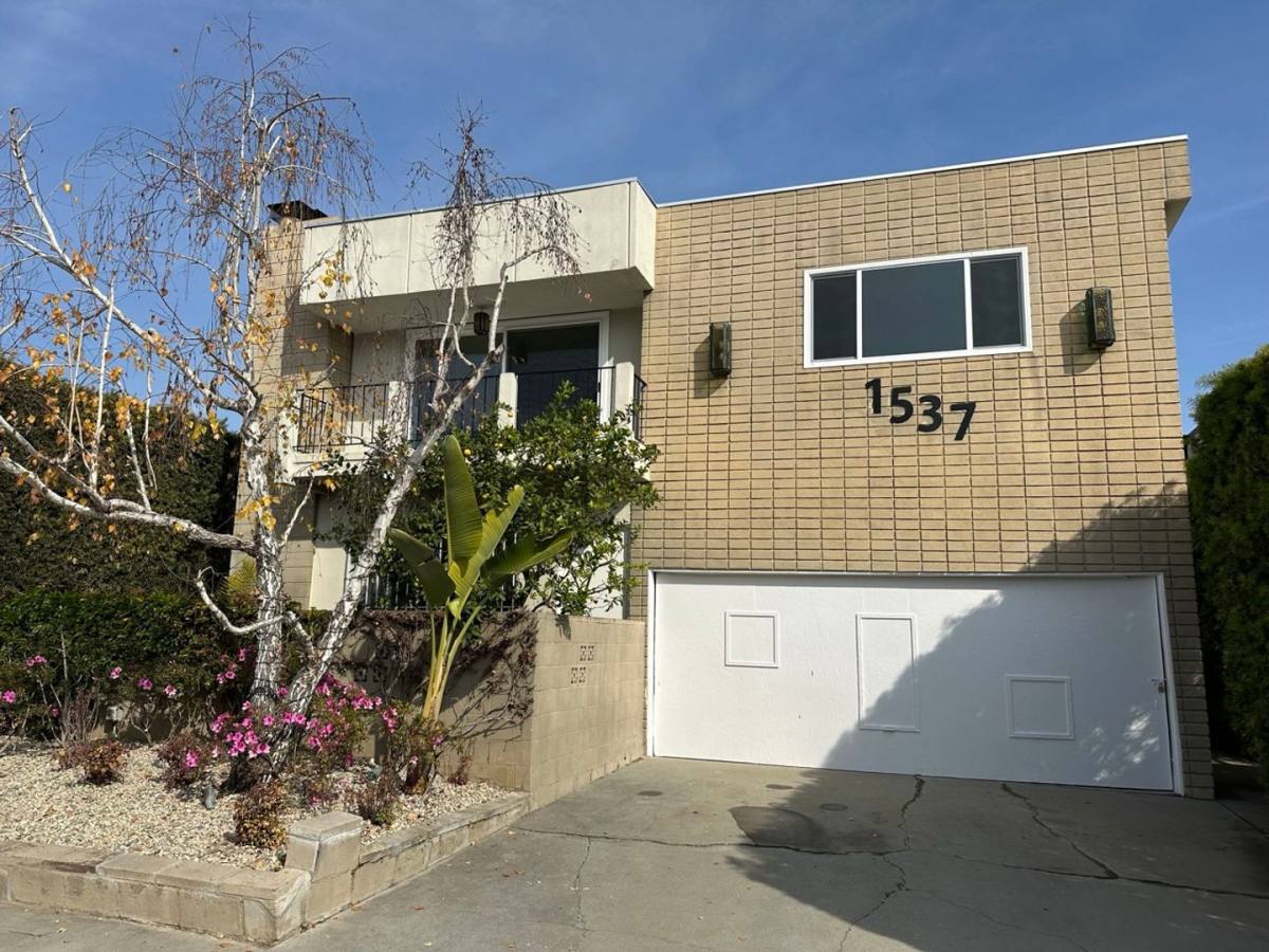 Apartment for rent at 1537 Stanford St, Santa Monica, CA 90404