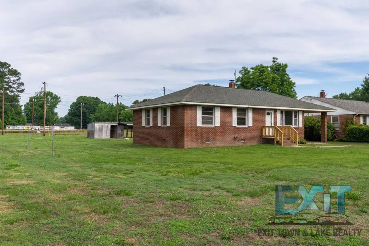 House for rent at 309 1st St, Jarratt, VA 23867