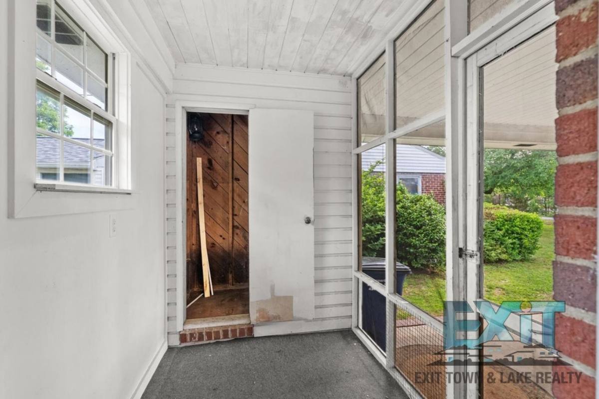 House for rent at 309 1st St, Jarratt, VA 23867