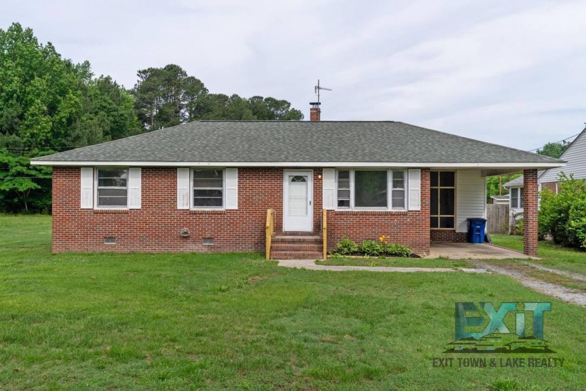 House for rent at 309 1st St, Jarratt, VA 23867