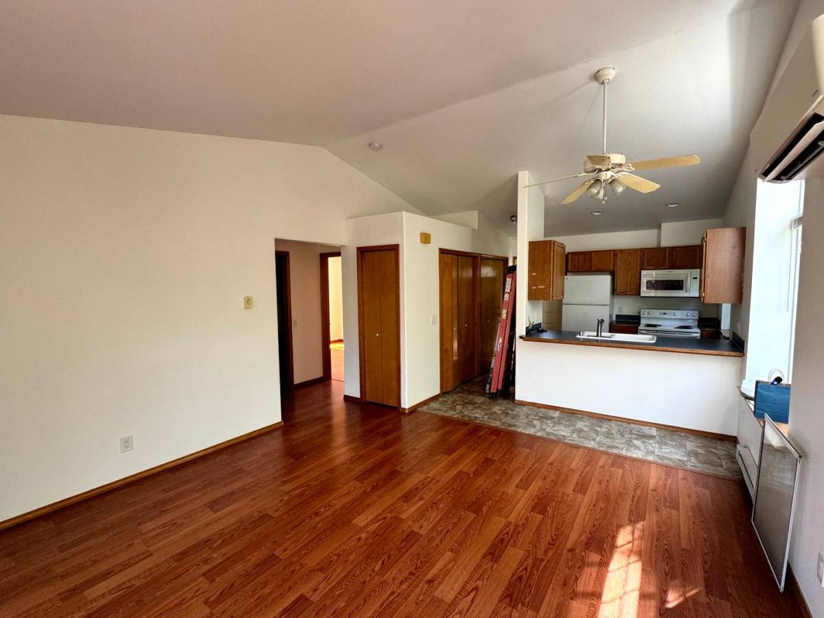 Apartment for rent at 1808 E Sunset Dr, Bellingham, WA 98225