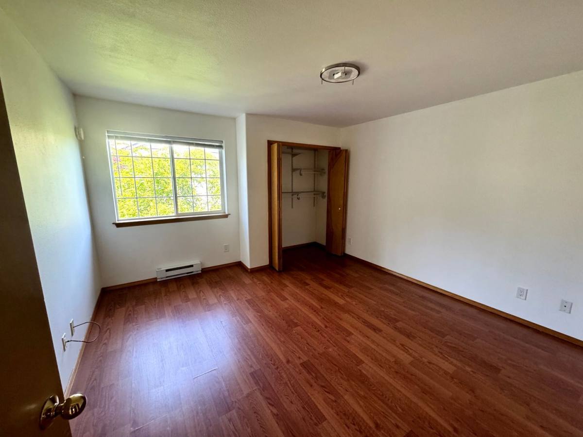 Apartment for rent at 1808 E Sunset Dr, Bellingham, WA 98225