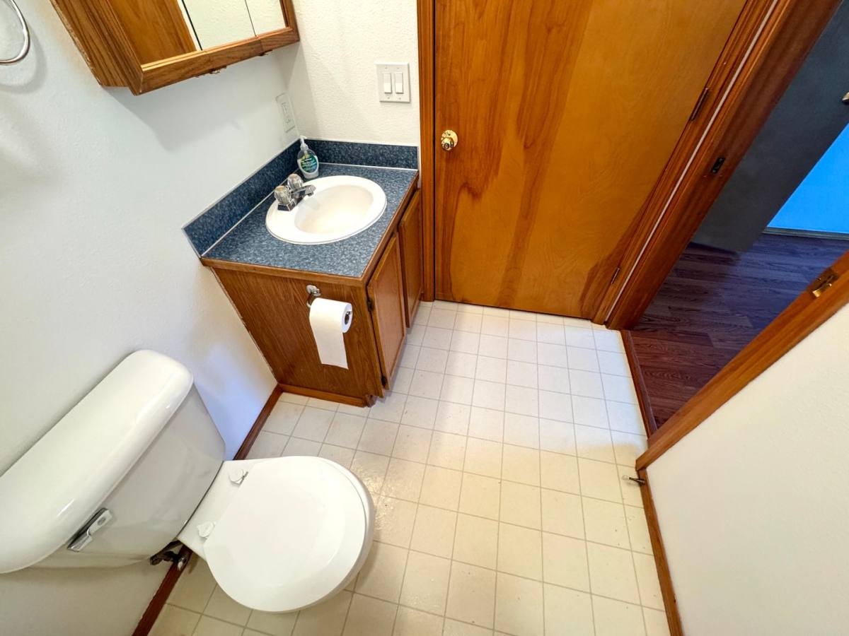 Apartment for rent at 1808 E Sunset Dr, Bellingham, WA 98225