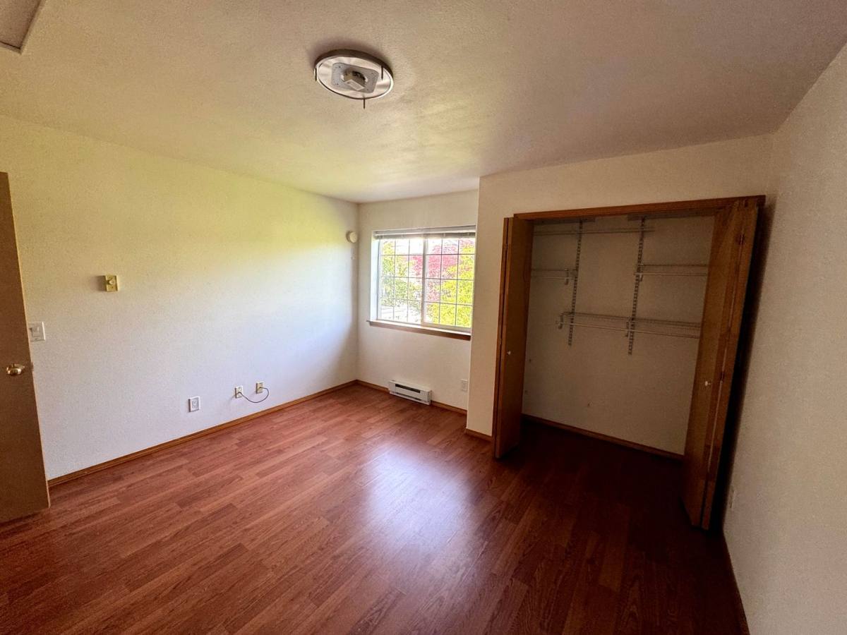 Apartment for rent at 1808 E Sunset Dr, Bellingham, WA 98225