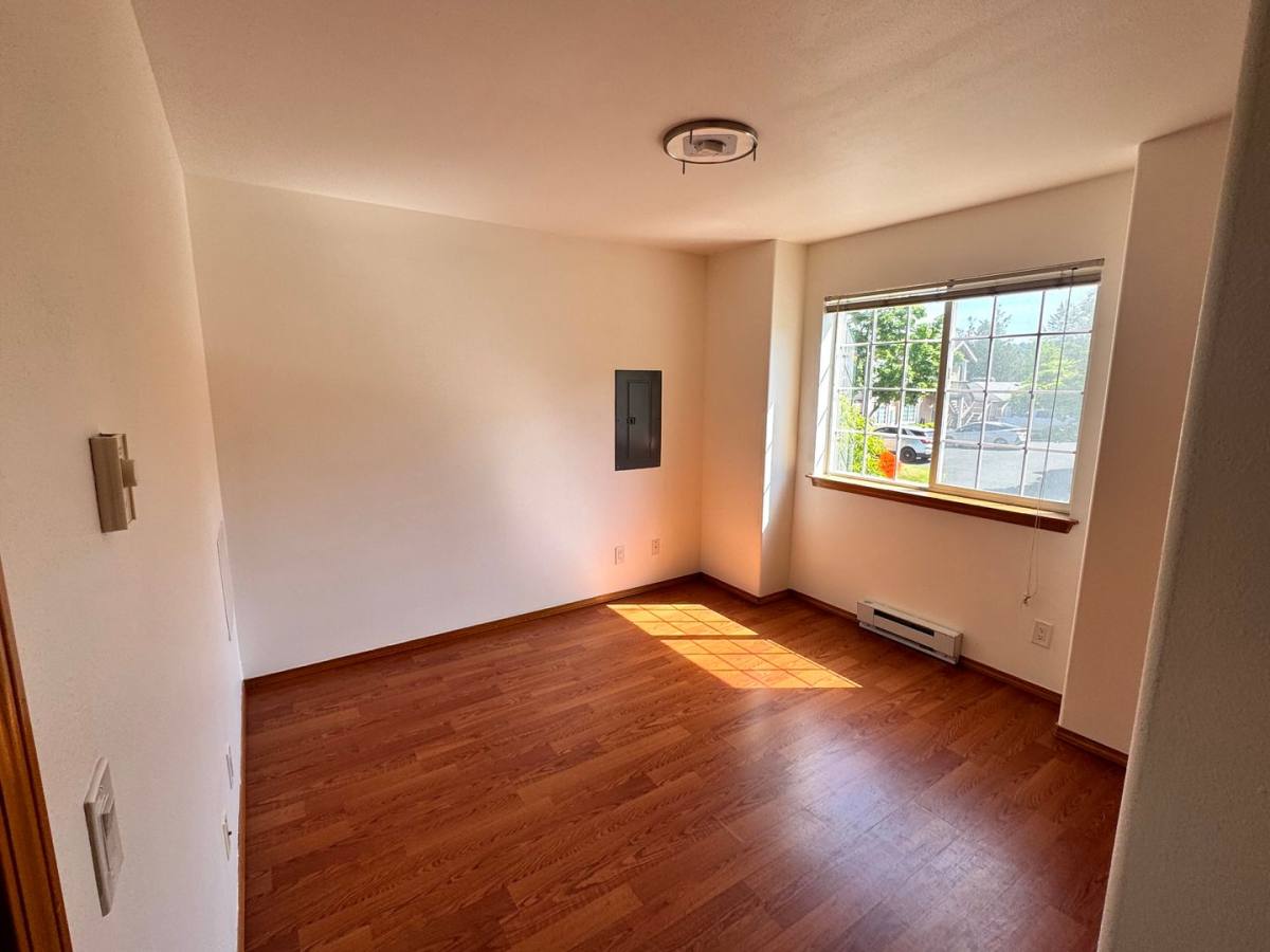 Apartment for rent at 1808 E Sunset Dr, Bellingham, WA 98225