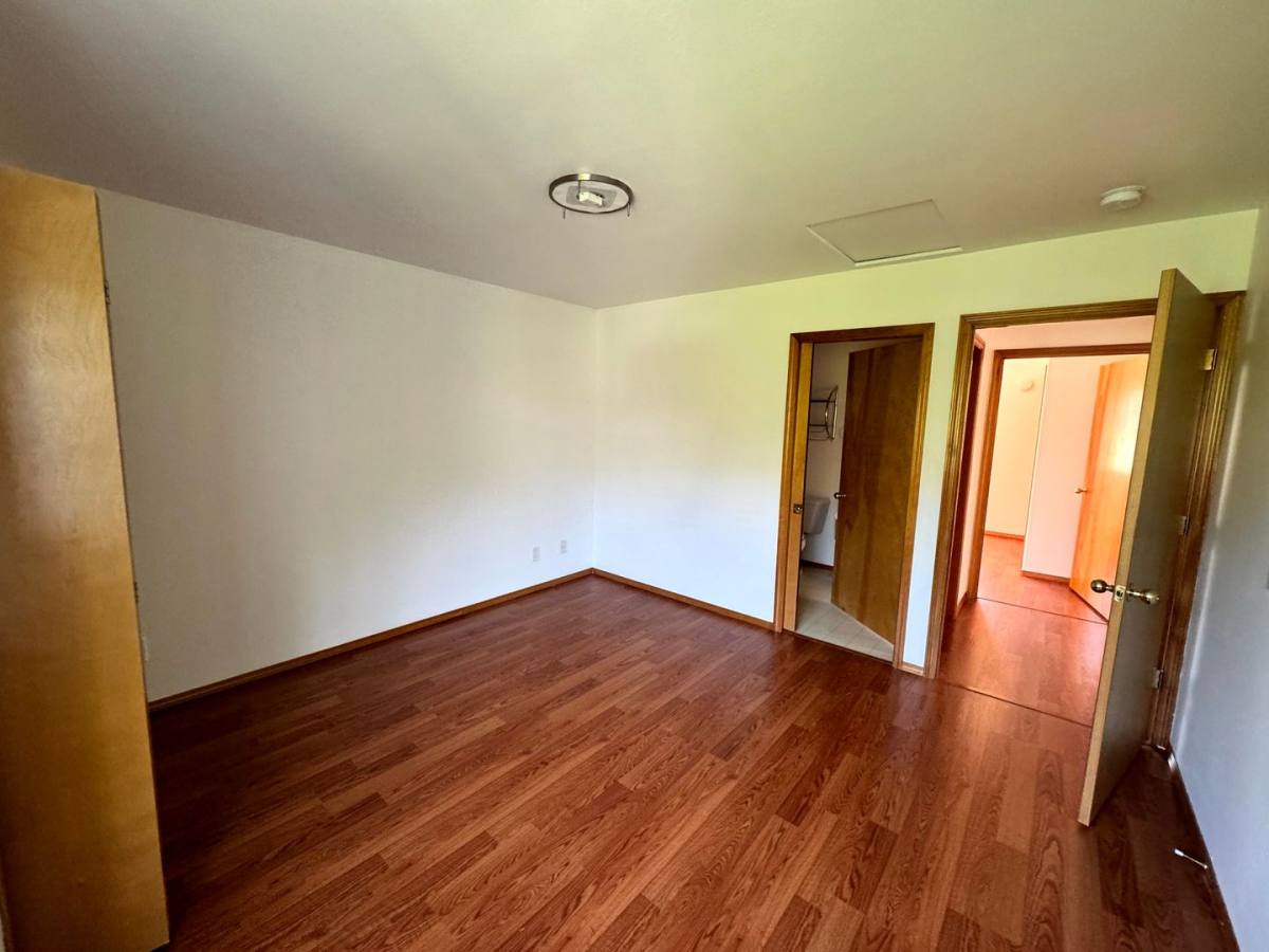 Apartment for rent at 1808 E Sunset Dr, Bellingham, WA 98225