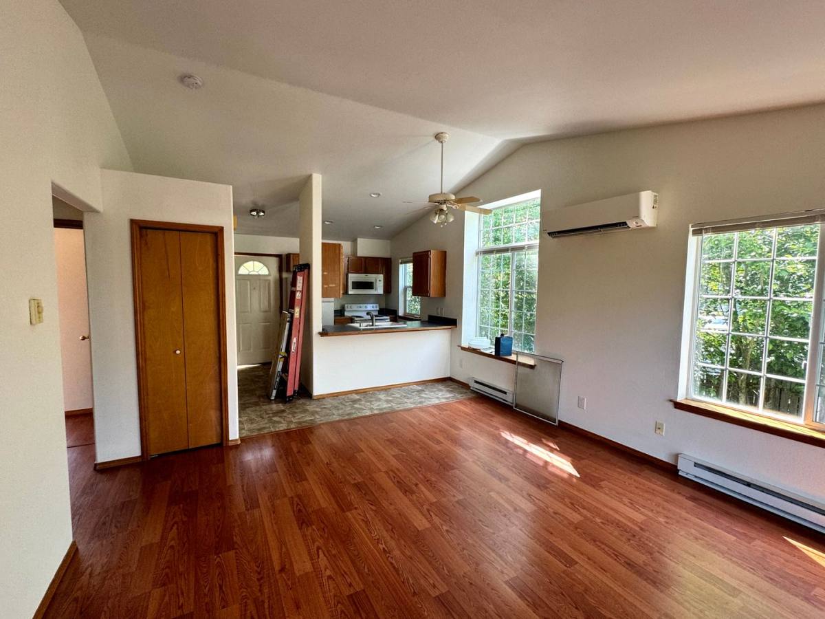 Apartment for rent at 1808 E Sunset Dr, Bellingham, WA 98225
