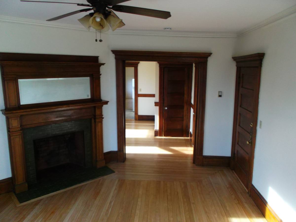Apartment for rent at 29 Pleasant St, Marblehead, MA 01945
