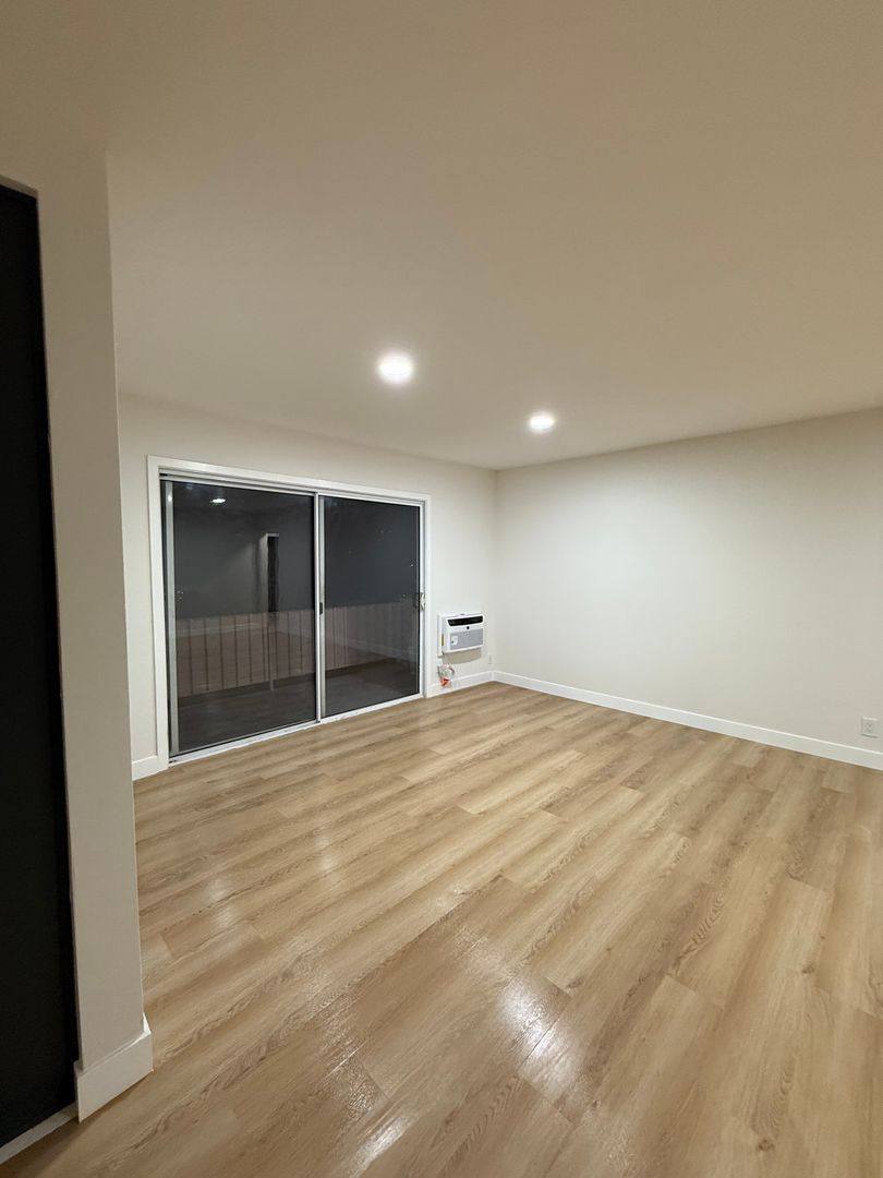 Apartment for rent at 3675 Clarington Ave, Los Angeles, CA 90034