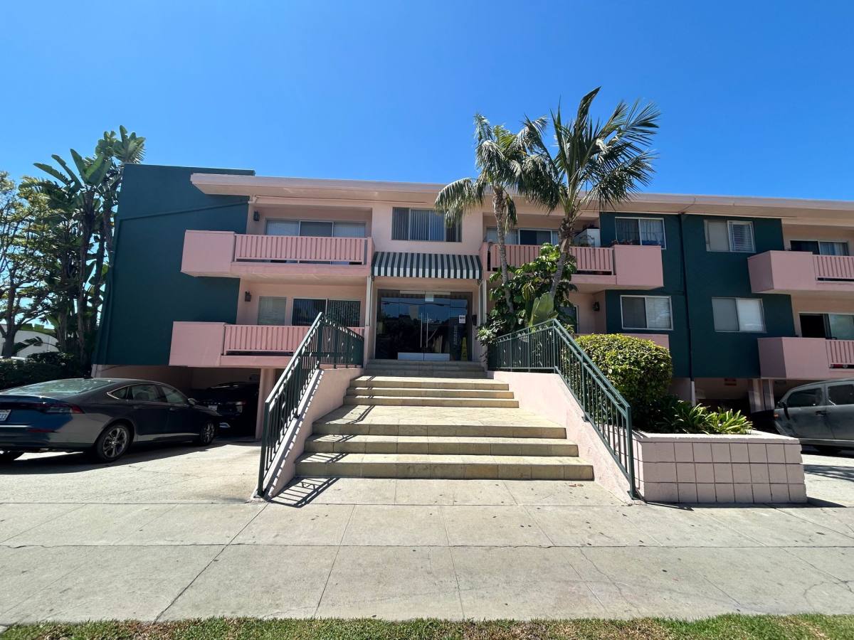 Apartment for rent at 3675 Clarington Ave, Los Angeles, CA 90034