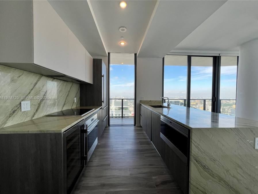 Apartment for rent at 801 S Miami Ave #5309, Miami, FL 33131
