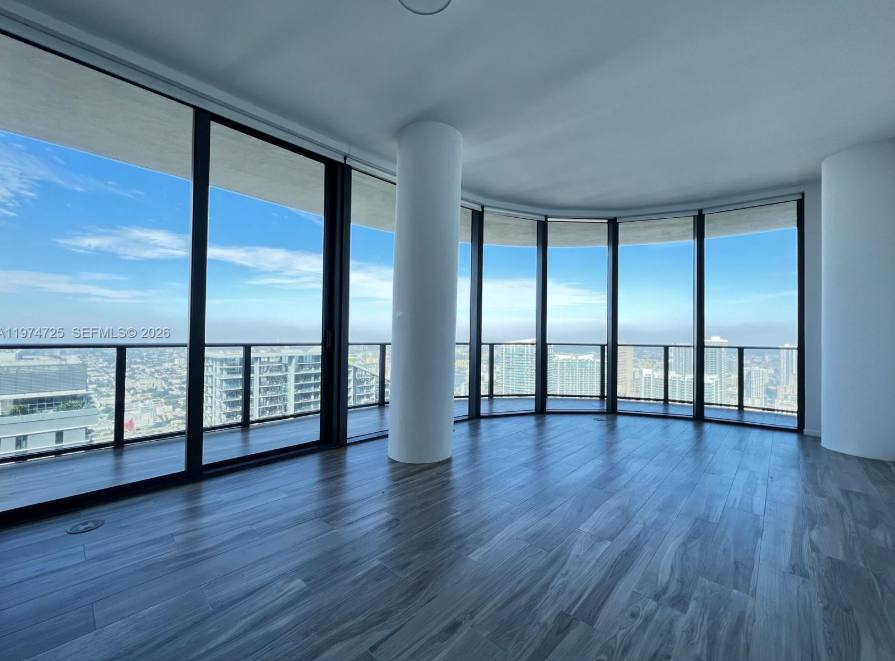 Apartment for rent at 801 S Miami Ave #5309, Miami, FL 33131