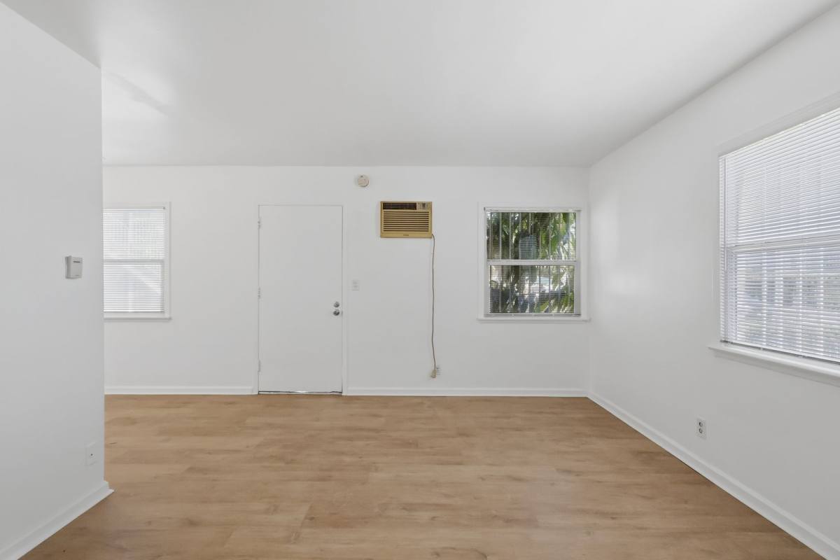 Apartment for rent at 12805 Vanowen St, North Hollywood, CA 91605