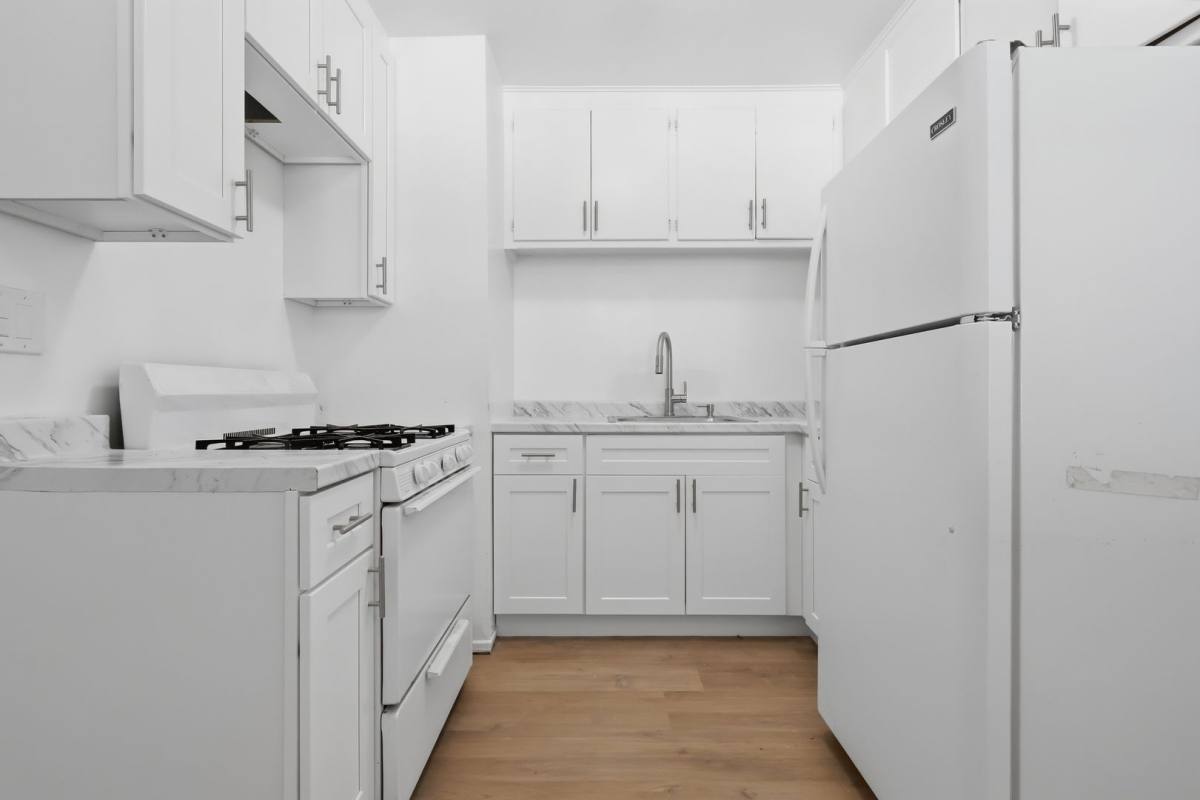 Apartment for rent at 12805 Vanowen St, North Hollywood, CA 91605
