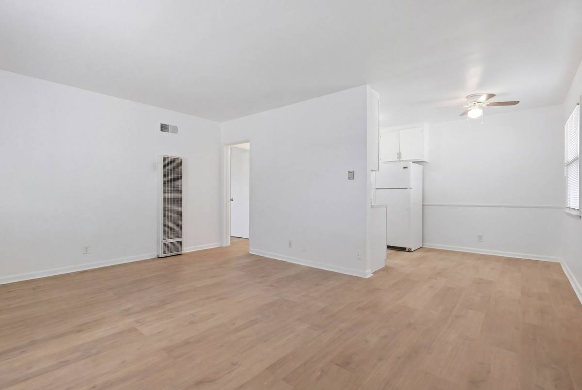Apartment for rent at 12805 Vanowen St, North Hollywood, CA 91605