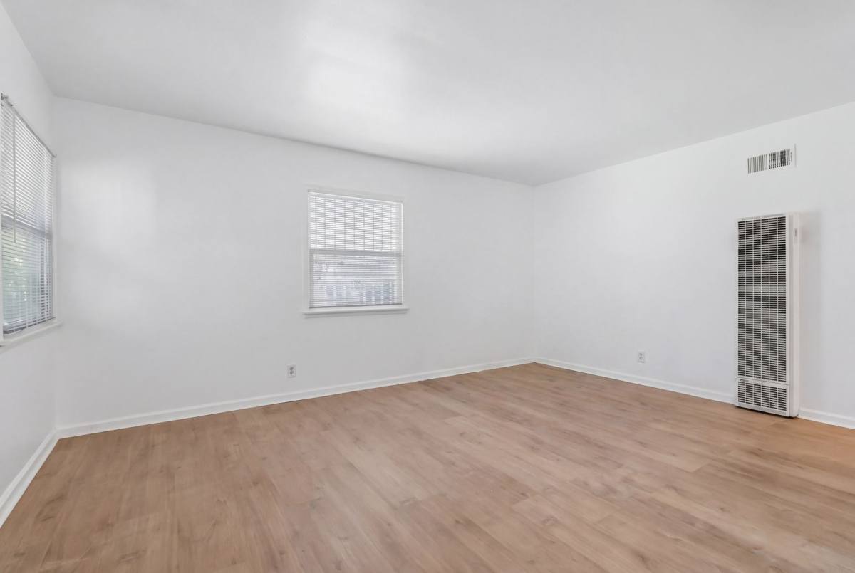 Apartment for rent at 12805 Vanowen St, North Hollywood, CA 91605