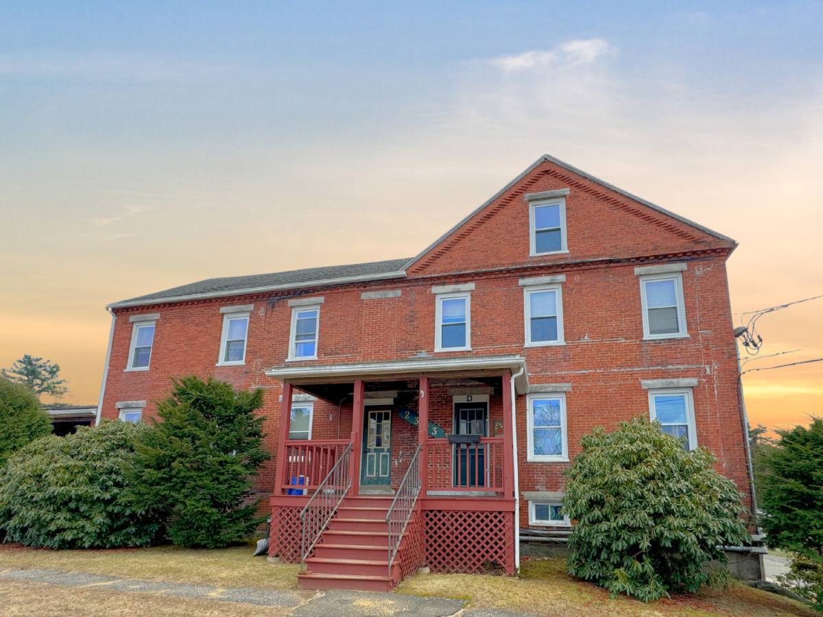 Apartment for rent at 2303 Main St #F, Warren, MA 01083
