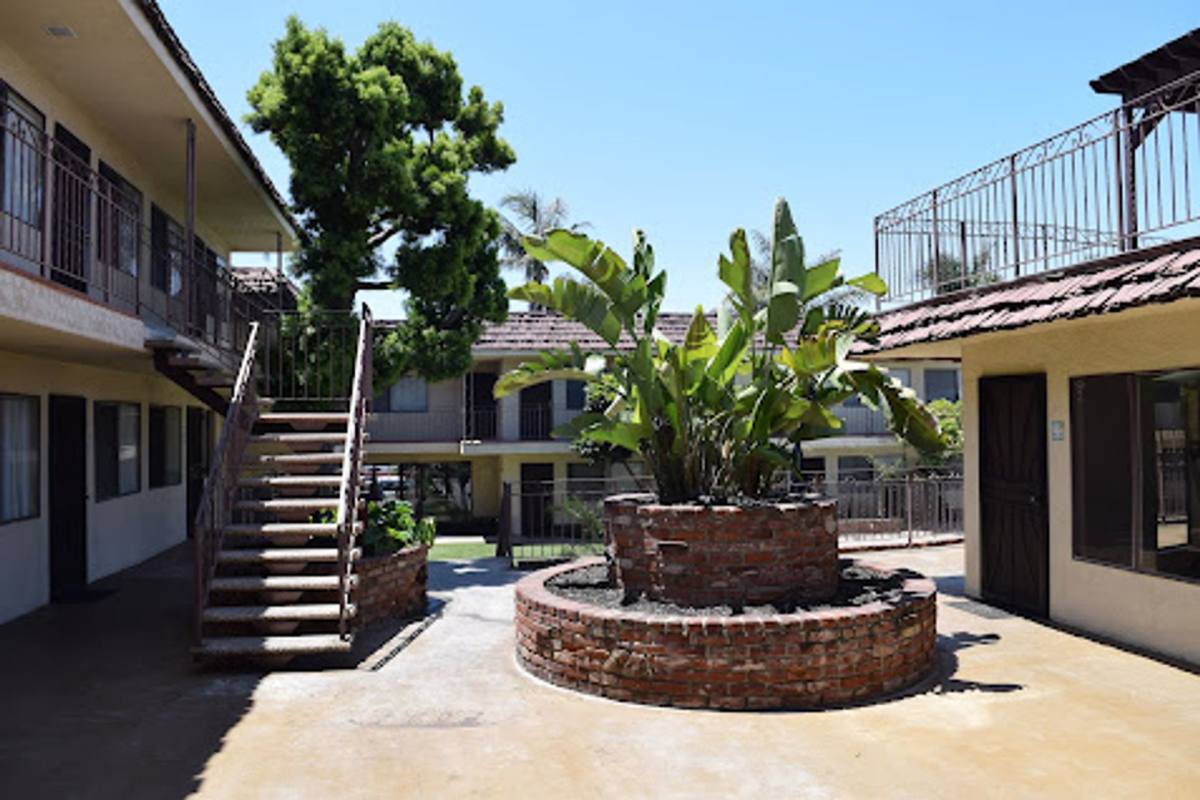 Apartment for rent at 3601 Rosecrans Ave, Hawthorne, CA 90250