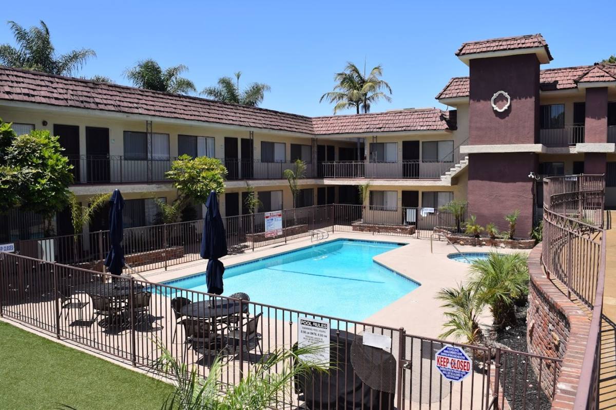 Apartment for rent at 3601 Rosecrans Ave, Hawthorne, CA 90250