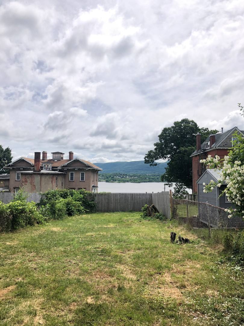 Apartment for rent at 170 Grand St, Newburgh, NY 12550