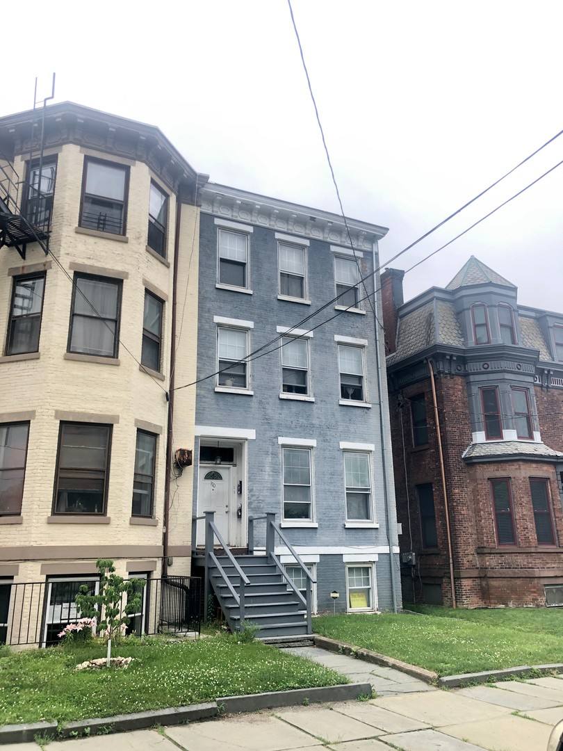 Apartment for rent at 170 Grand St, Newburgh, NY 12550