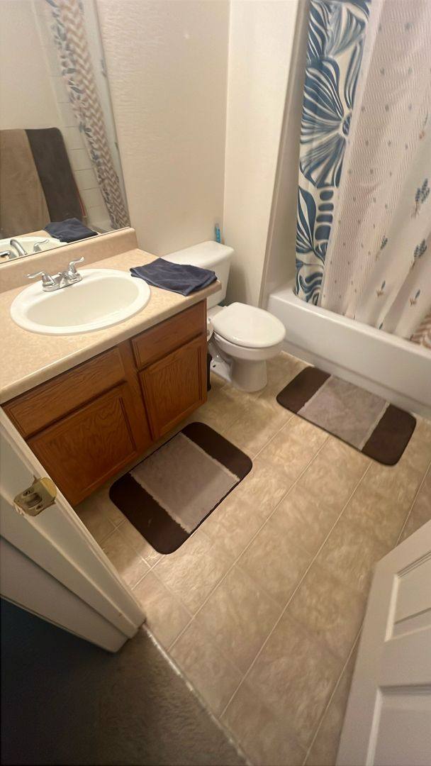 Apartment for rent at 5723 N Gibralter Way, Aurora, CO 80019