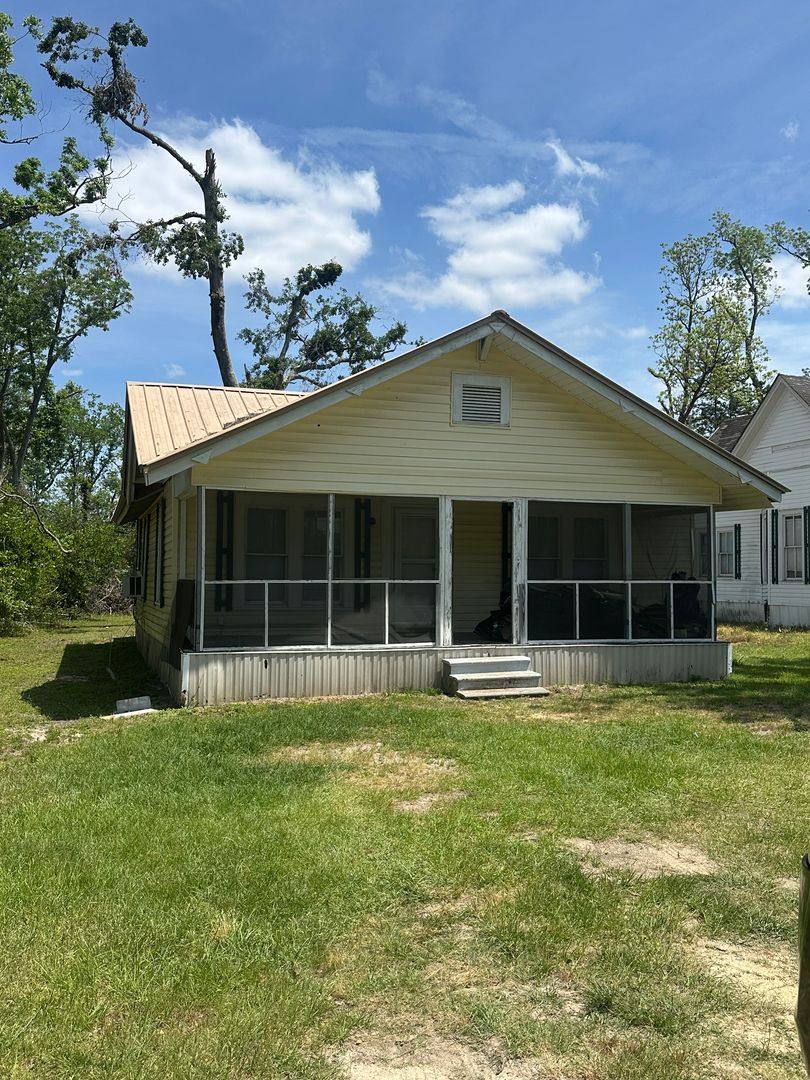 House for rent at 146 Wilson St, Hazlehurst, GA 31539