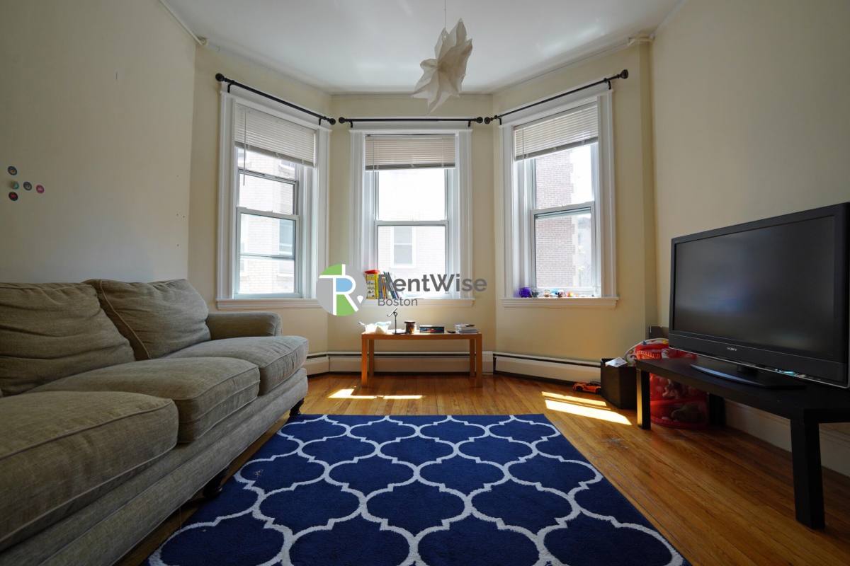 Apartment for rent at 1844 Commonwealth Ave #6, Brighton, MA 02135