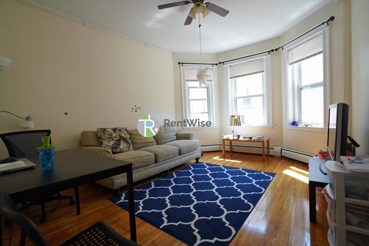 Apartment for rent at 1844 Commonwealth Ave #6, Brighton, MA 02135