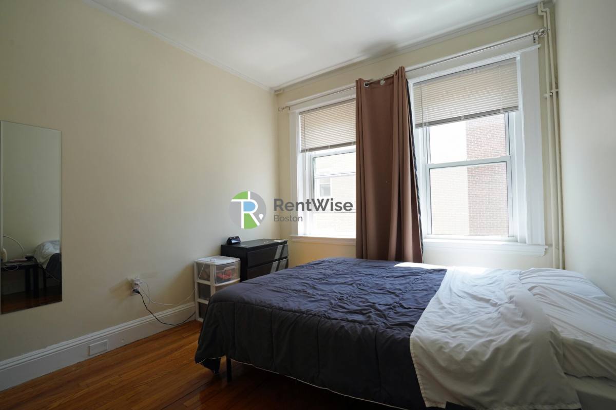 Apartment for rent at 1844 Commonwealth Ave #6, Brighton, MA 02135