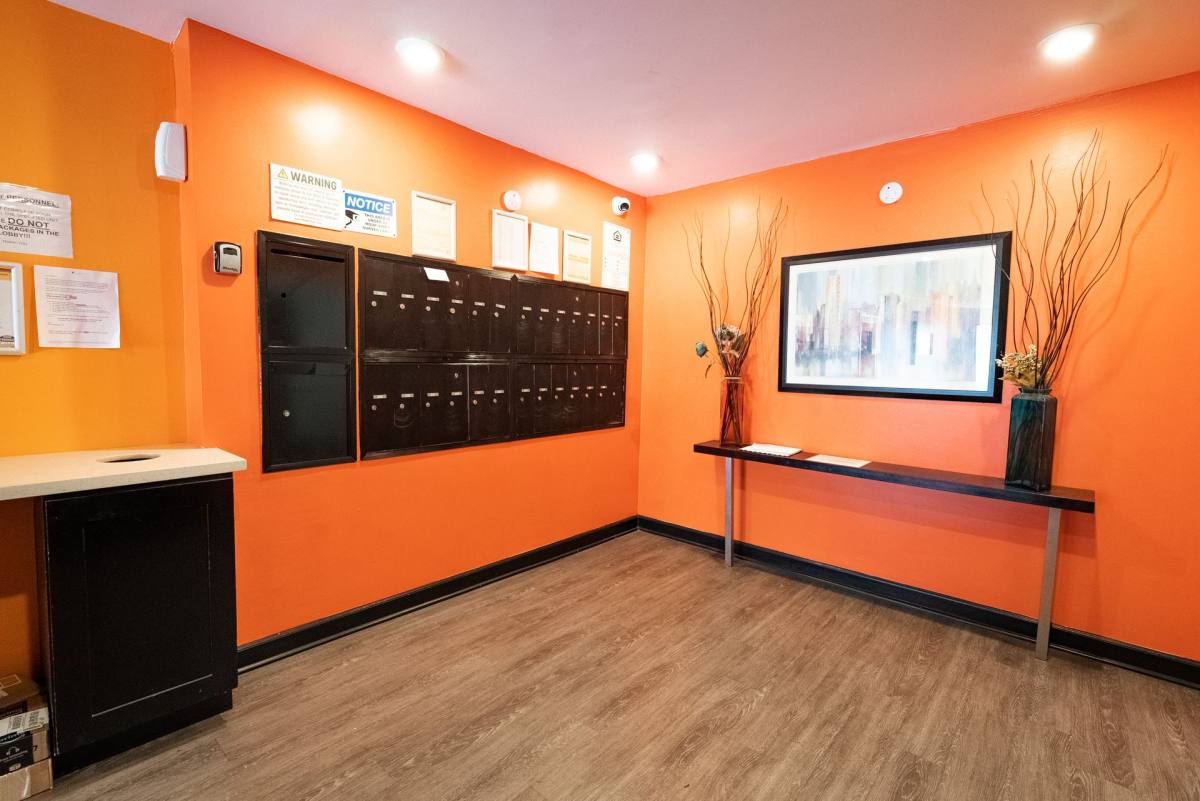 Apartment for rent at 1371 S Beverly Glen Blvd, Los Angeles, CA 90024