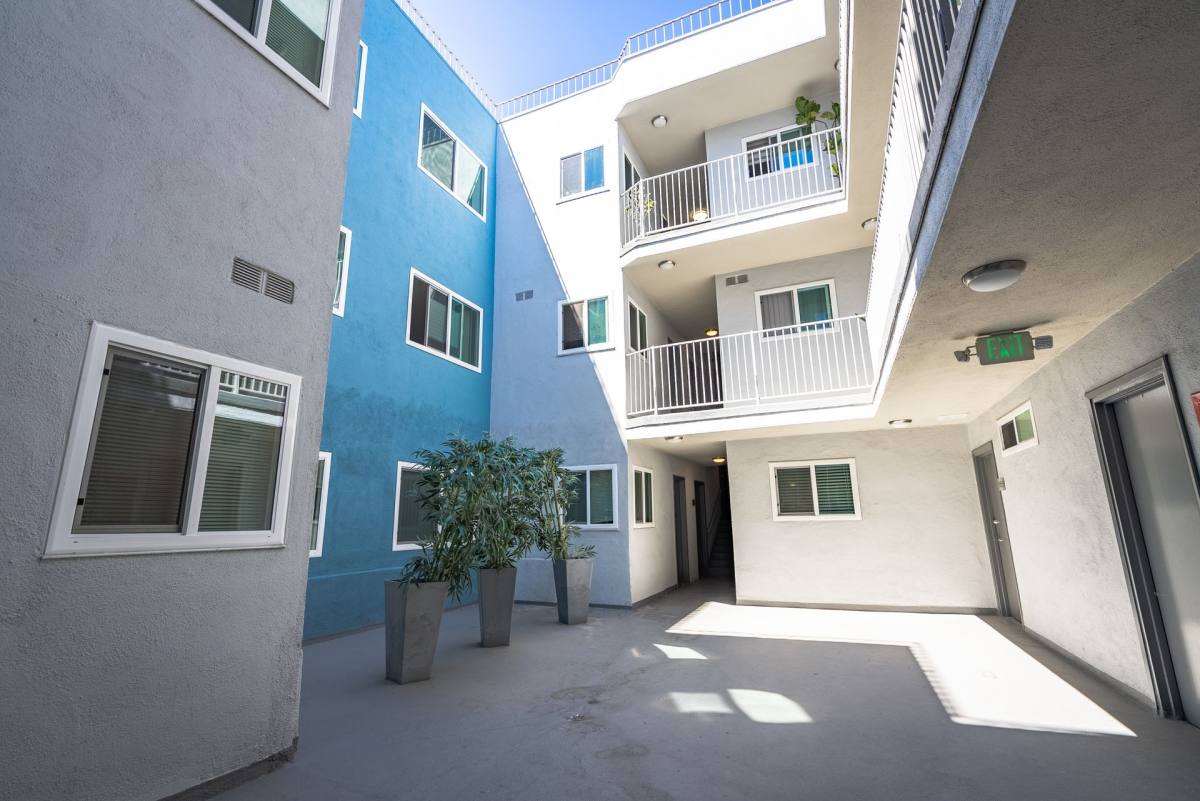 Apartment for rent at 1371 S Beverly Glen Blvd, Los Angeles, CA 90024