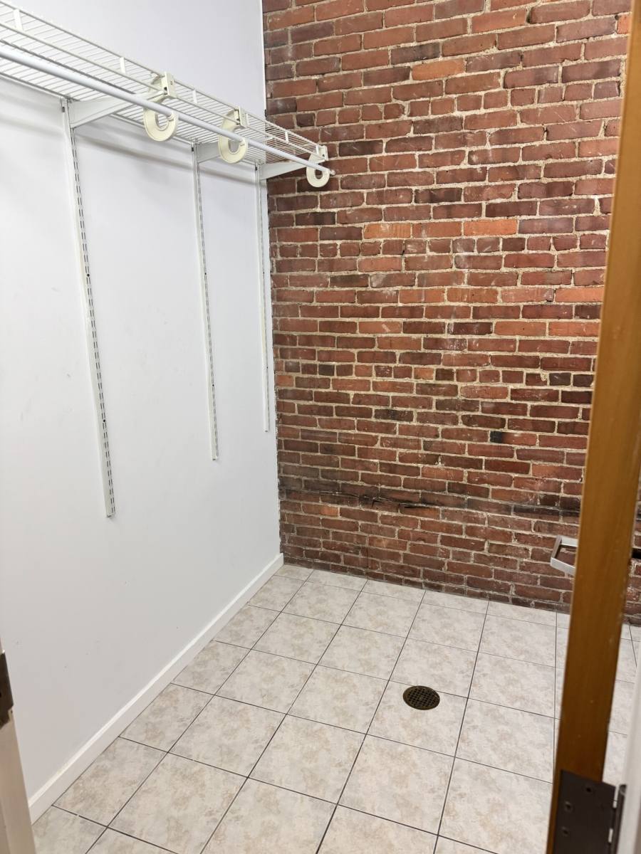 Apartment for rent at 254 Friend St #1, Boston, MA 02113