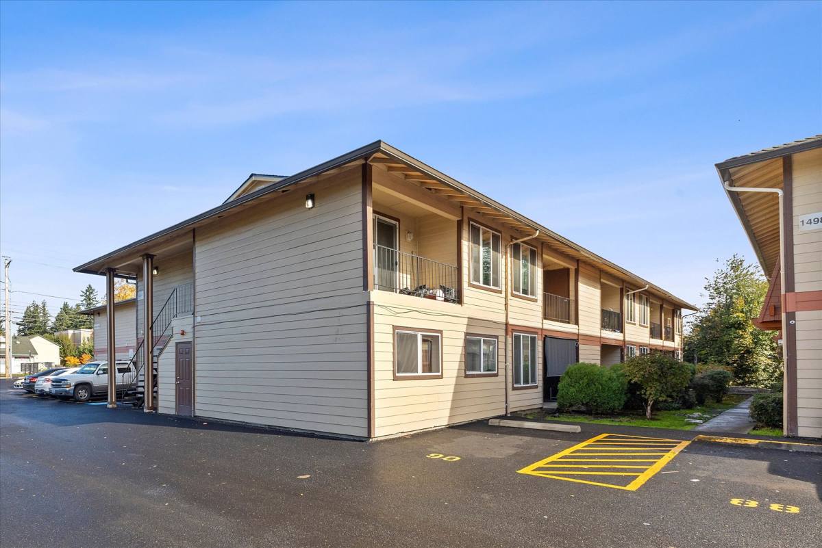 Apartment for rent at 14948-14998 SE Stark, Portland, OR 97233