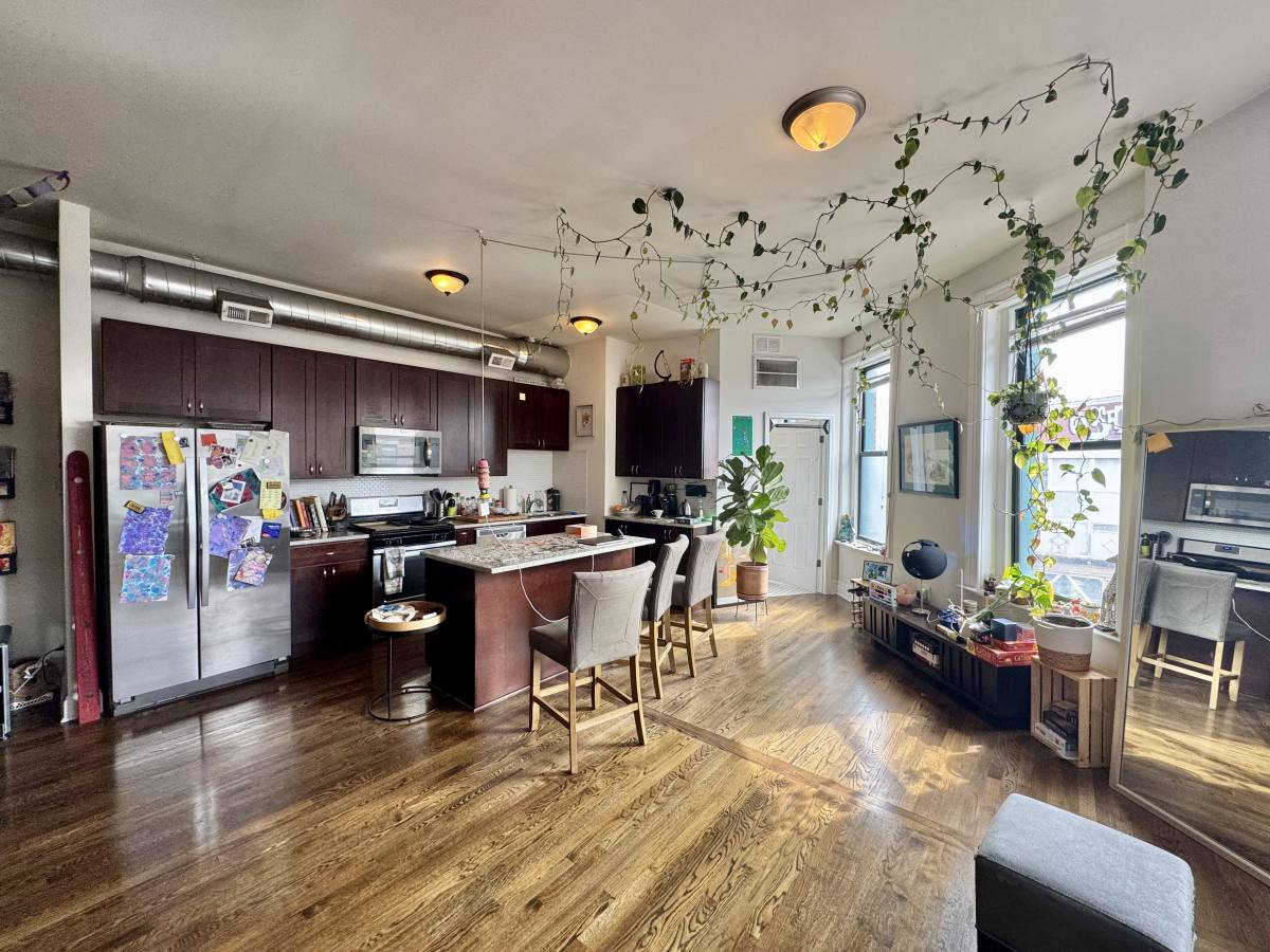 Apartment for rent at 1574 N Milwaukee #3W, Chicago, IL 60622