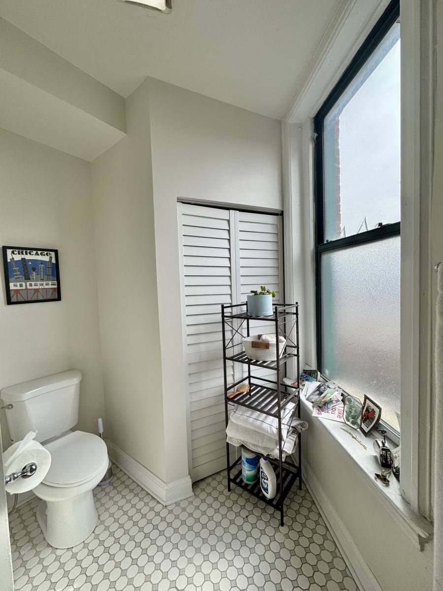 Apartment for rent at 1574 N Milwaukee #3W, Chicago, IL 60622
