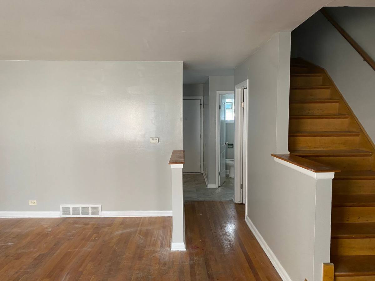 Apartment for rent at 9040 S Dauphin Ave #D, Chicago, IL 60619
