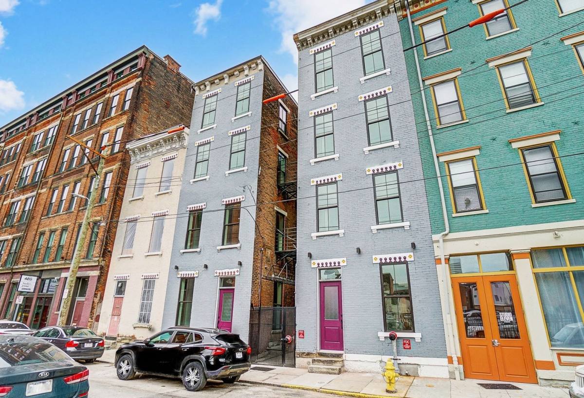 Apartment for rent at 12-14 E 15th St, Cincinnati, OH 45202