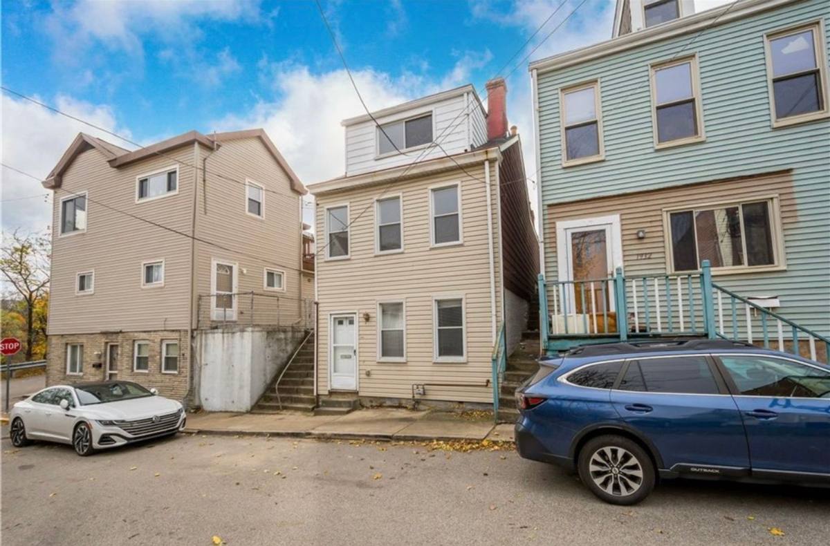 House for rent at 1934 Huron, Pittsburgh, PA 15203
