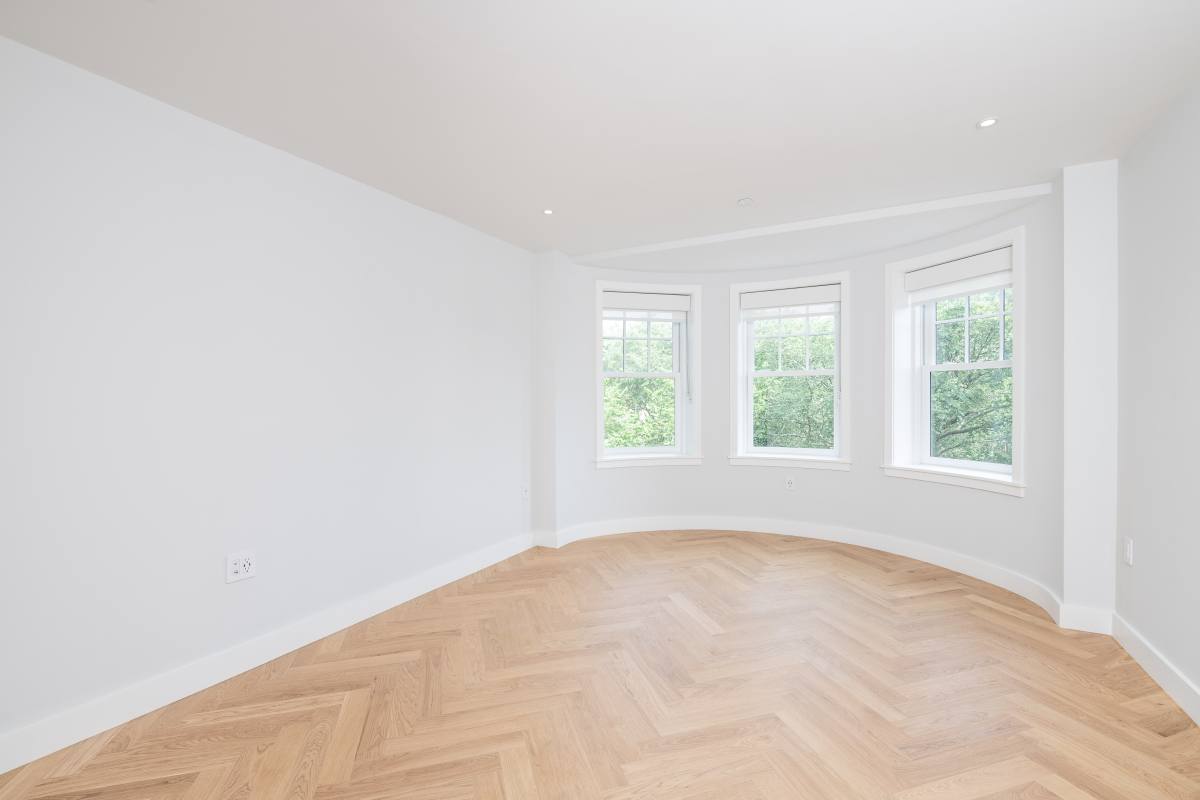 Apartment for rent at 12 Commonwealth Ave #507, Boston, MA 02116