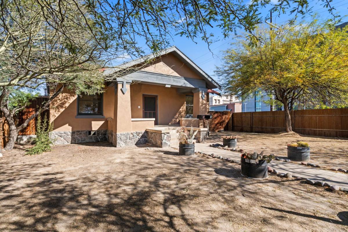 Apartment for rent at 1541 E Mabel, Tucson, AZ 85719