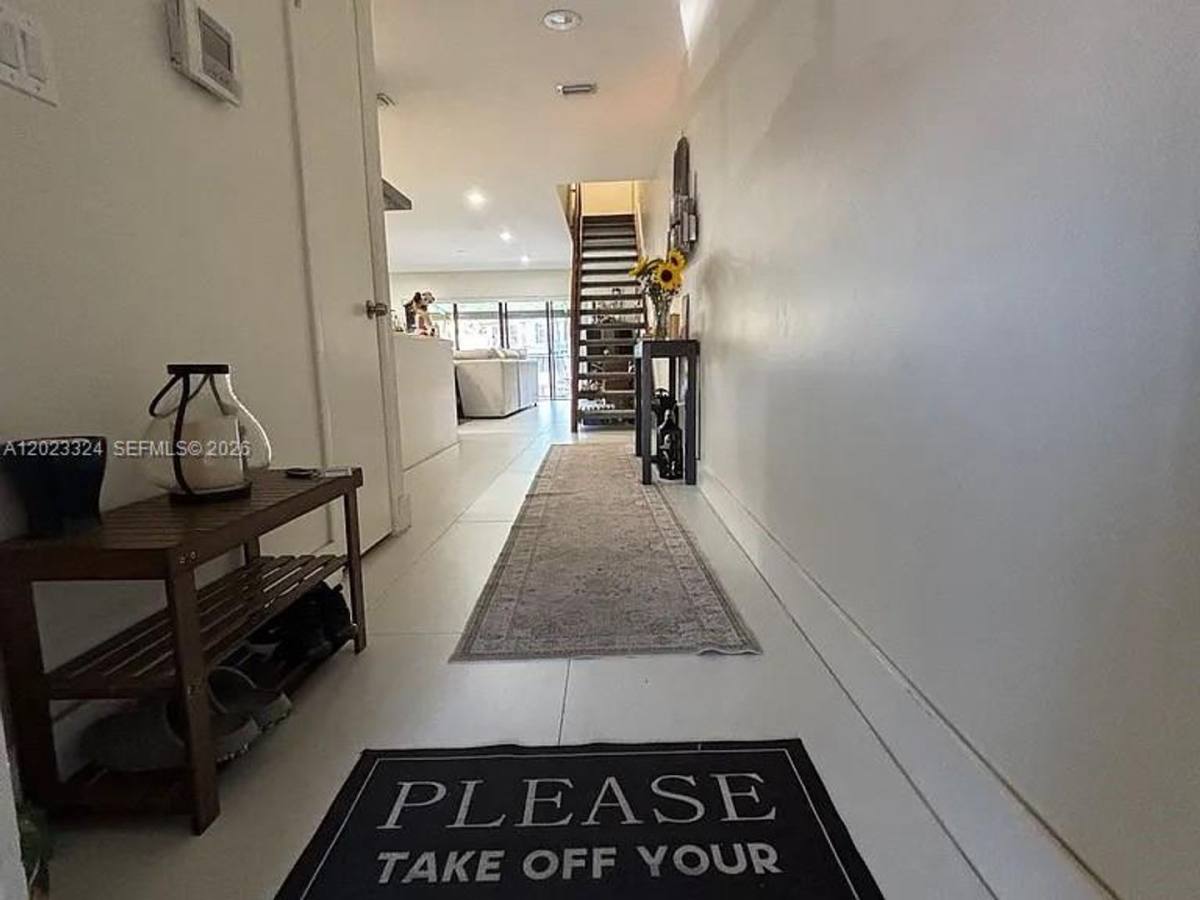 Townhouse for rent at 8304 Dundee Terrace, Hialeah, FL 33016